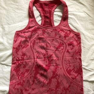 Lululemon tank top